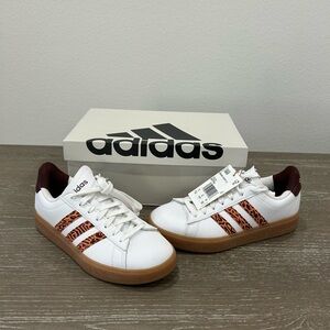 Adidas Women’s Grand Court 2.0 White and Brown Leopard Stripes  6.5 Gum soles